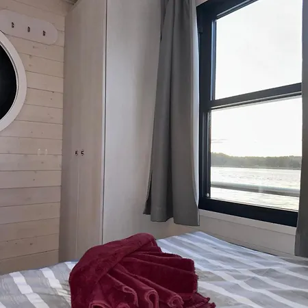 Botel Hausboot Roxy Woma D13